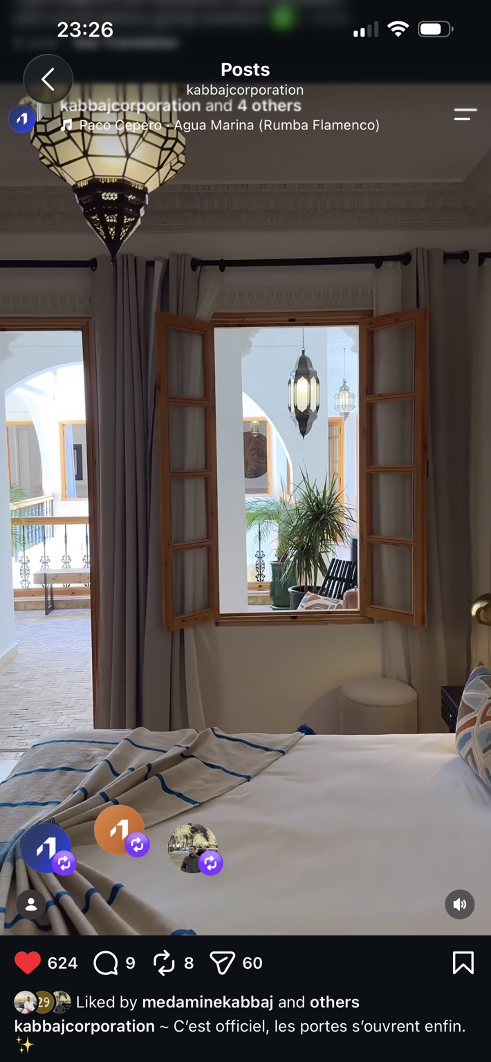 Chambre avec vue sur patio
